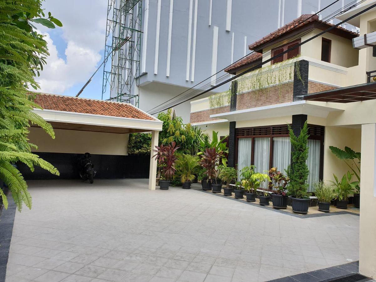 Malioboro Place Джокьякарта Экстерьер фото